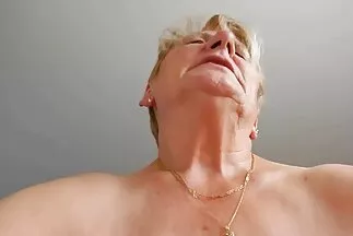 Thư ký mới lạ kết thúc sex nhat full hd khong che với ông chủ ria mép.