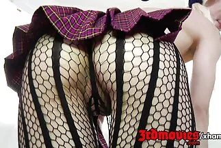 Đồng thời, anh ta đụ cô gái bằng dương vật và dương vật sex nhật 2019 giả trong các lỗ dịu dàng.