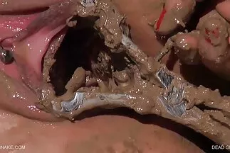 Con sex bạo dâm nhật đĩ da ngăm bị âm hộ và miệng đụ vào đít