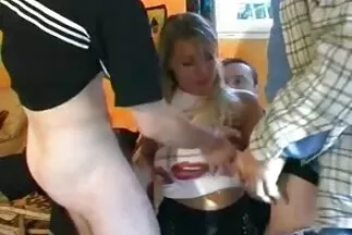 Fucks âm phim sex mới nhất 2020 hộ cạo lông của một con chó cái trẻ không gặp rắc rối.