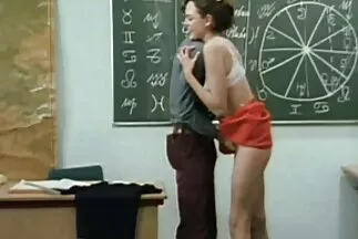 Con đĩ dùng chân giật phịch thằng sex không che nhật béo