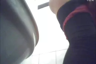 Anh ta ném một hạt tiêu lớn và chịch một người phụ nữ đang tắm với anh ta. phim sex nhật bản năm 2017