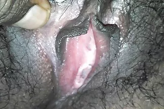 Cô gái ngực cac dien vien phim sex nhat ban khủng dang rộng hai chân và ngồi lên dương vật của người hàng xóm.